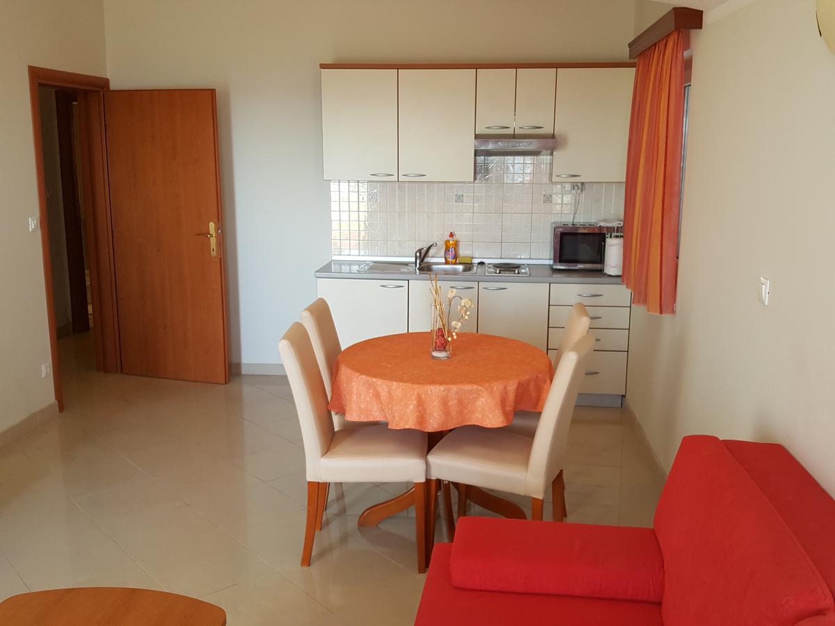 Apartments Silvana Trogir Exterior photo